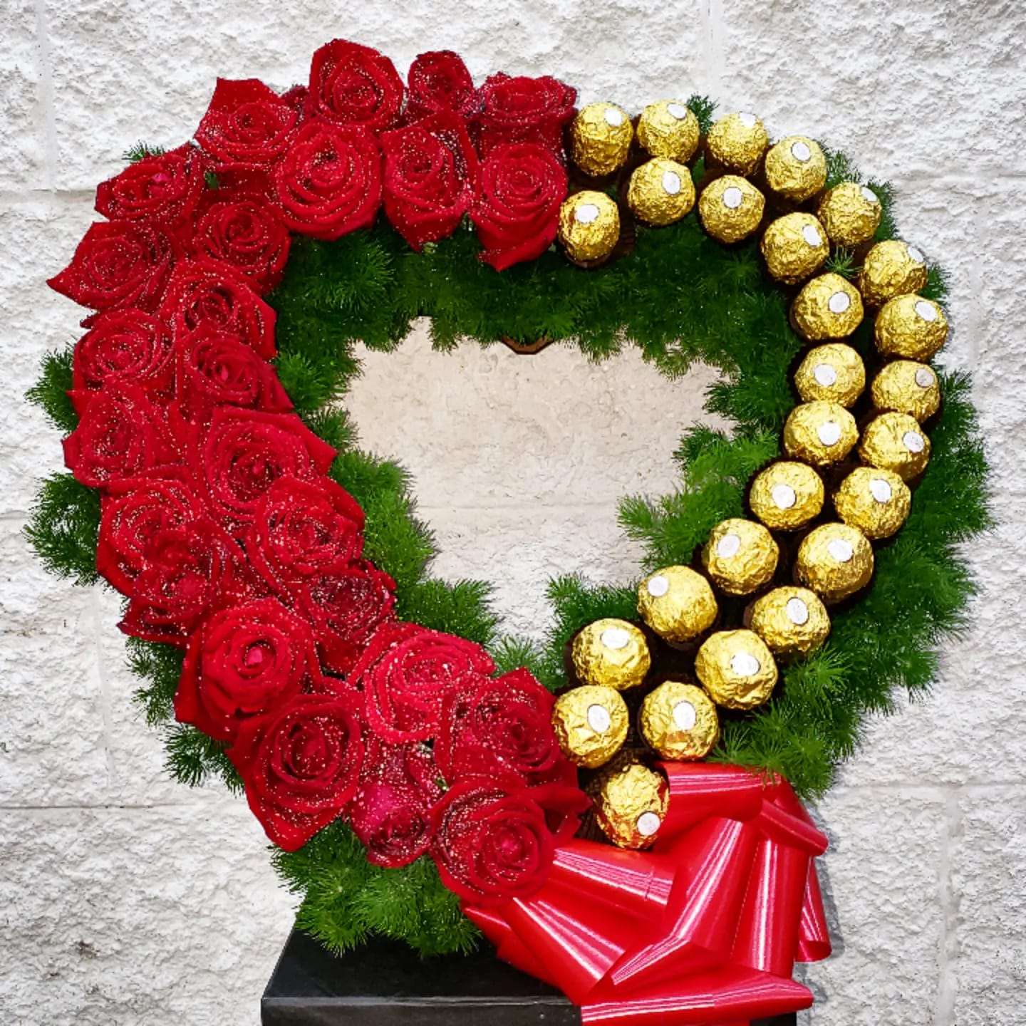 Envio y venta de flores ,rosas, plantas,arreglos florales ,regalos y desayunos a domicilio con delivery gratis en la Ciudad Autonoma de Buenos Aires y con costo de envo en localidades del Gran Buenos Aires asi como delivery de flores y plantas a travs de florerias asociadas en todas las provincias de la Argentina, Buenos Aires, la Pampa, Tucuman, La Rioja, Ro Negro, Entre Rios, Corrientes, Misiones, Neuquen, Chubut, Tierra del Fuego, Santa Cruz, San Luis, Mendoza, Cordoba, Jujuy, Formosa, Santiago del Estero, Salta, Chaco, Catamarca ,San Juan, y ademas realizamos el delivery de flores ,coronas,palmas , plantas y regalos a todas las ciudades de Argentina, Mar del Plata, Crdoba, Buenos Aires, con cargo en Santa Rosa, La Plata, Bella Vista, Neuquen, Pilar, Paran, Posadas, Resistencia, Cipolleti y mas de 300 ciudades y localidades en todo el territorio de nuestro pas, asi como tambien tenemos la posibilidad de enviar flores a casi todo el mundo en cuestion de horas